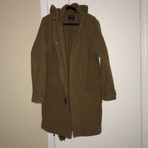 Knee-length, wool coat. Abercrombie & Fitch